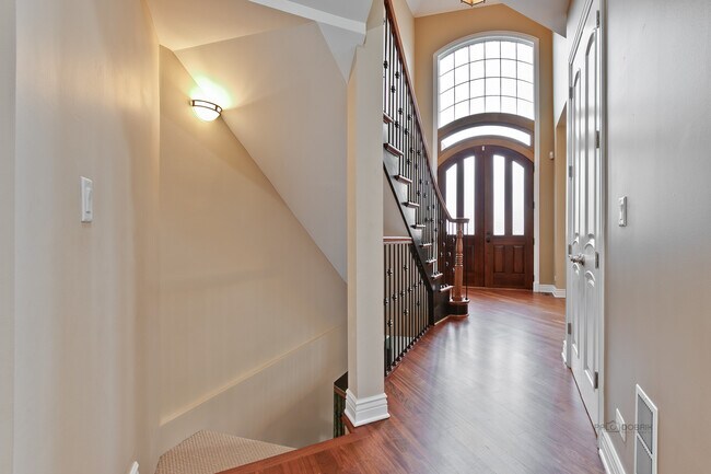 Foto del edificio - 7229 Roxbury Ct