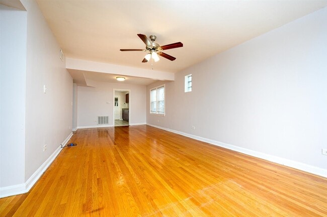 Building Photo - 5439 W Schubert Ave