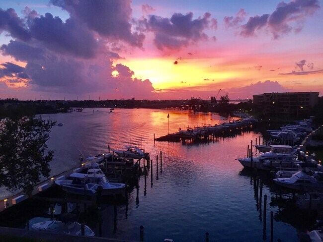 Building Photo - 1748 Jupiter Cove Dr