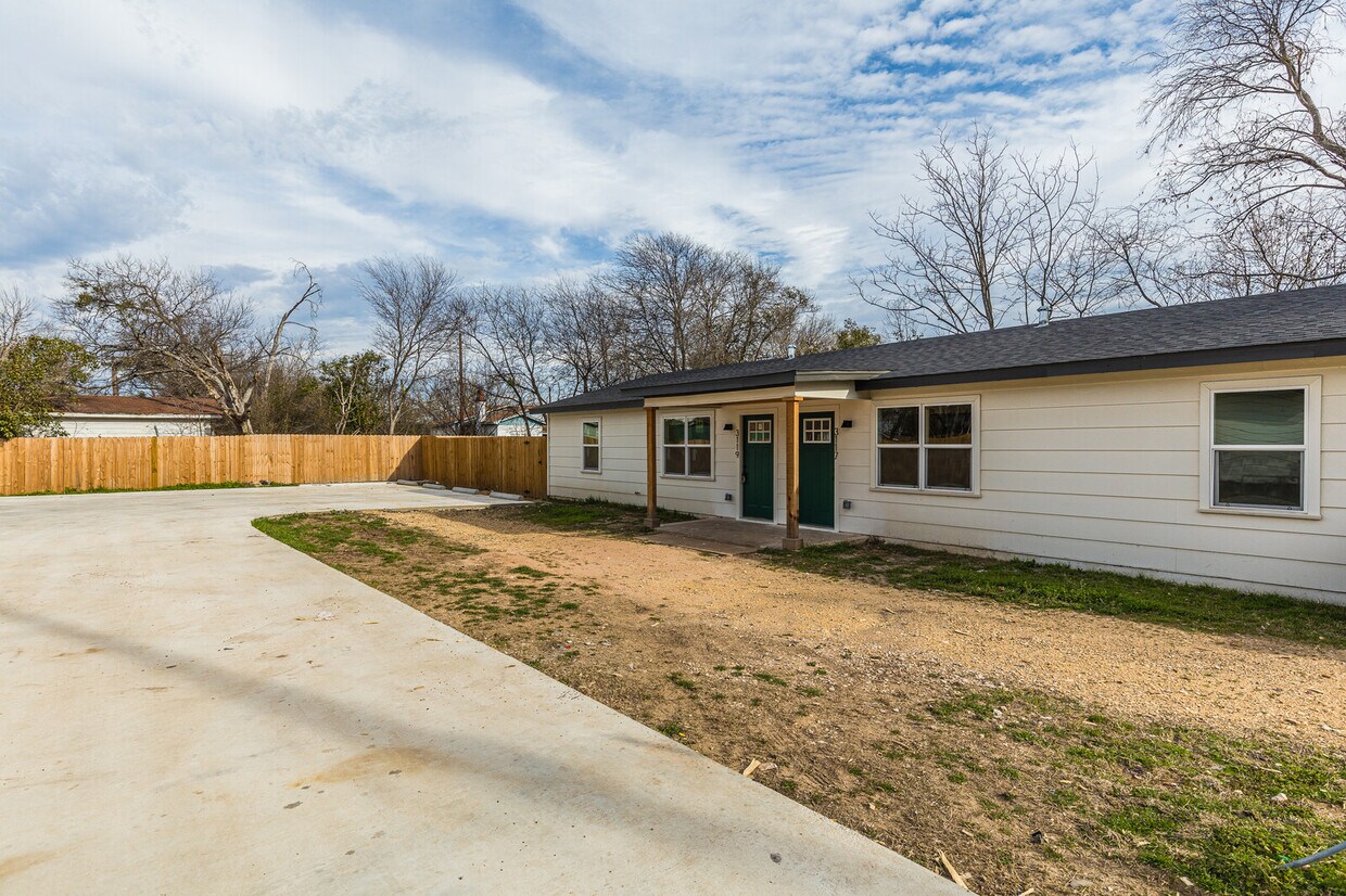 3119 Cross Cir, Waco, TX 76708 Townhome Rentals in Waco TX