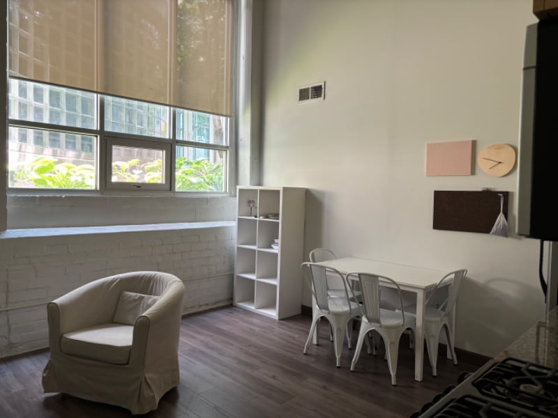 Foto principal - 60 E Spring St