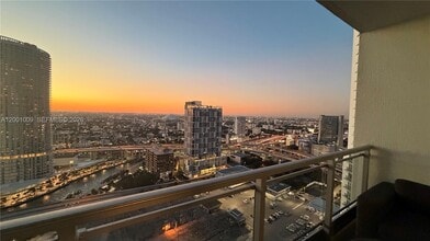 Building Photo - 92 SW 3rd St