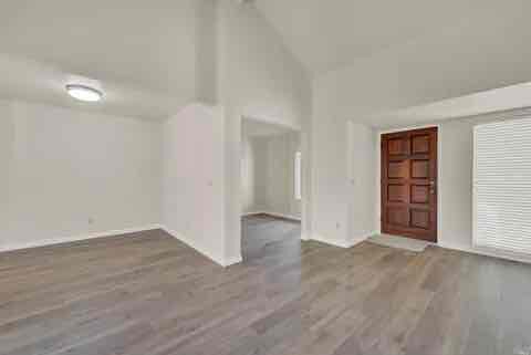 Building Photo - 211 Fairoaks Dr