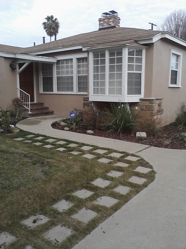 Front Entrance - 4734 Allott Ave