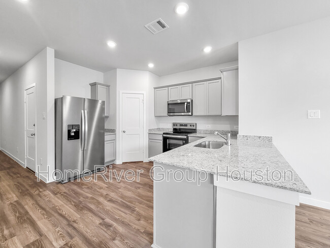 Building Photo - 10770 Red Flagstone Dr