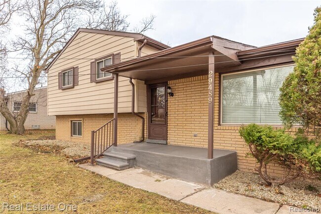 Foto del edificio - 29489 Geraldine Rd