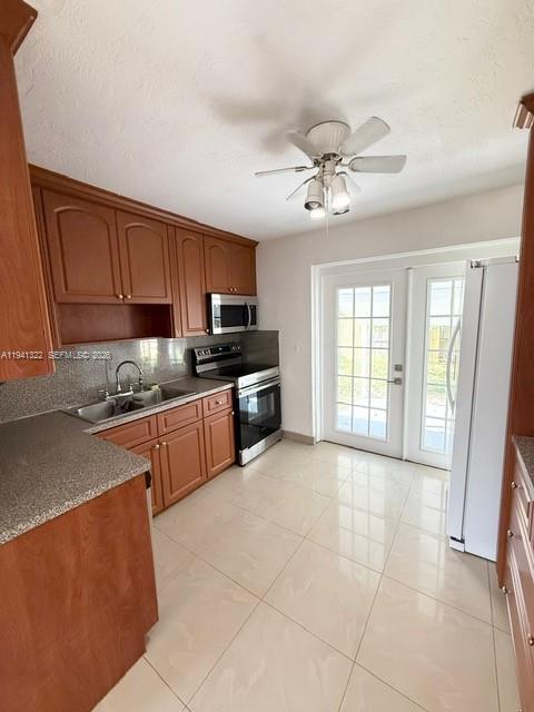 Foto del edificio - 4871 SW 24th Ave