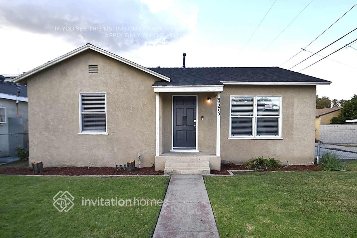 Primary Photo - 3375 Fashion Ave