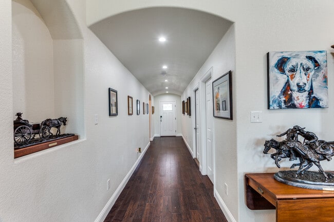 Foto del edificio - 3032 James Ave