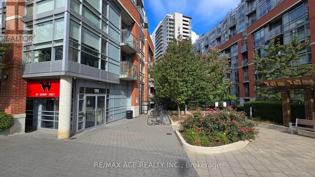 Building Photo - 170 Sudbury St