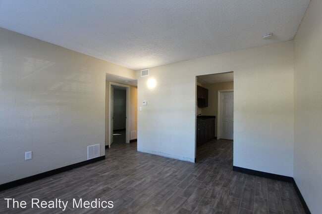 Building Photo - 2 br, 1 bath House - 516 Sunset Dr Unit 3