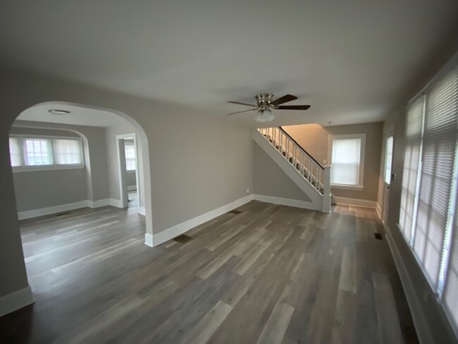 Foto del edificio - 921 Hayes Ave