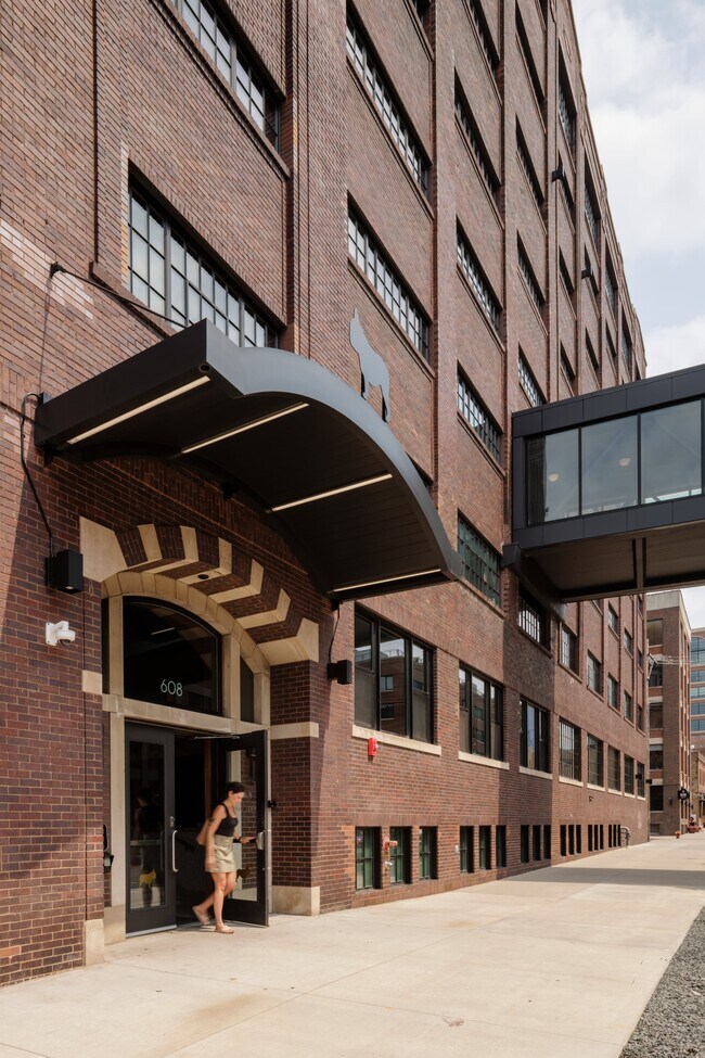 Foto del edificio - The Hall Lofts