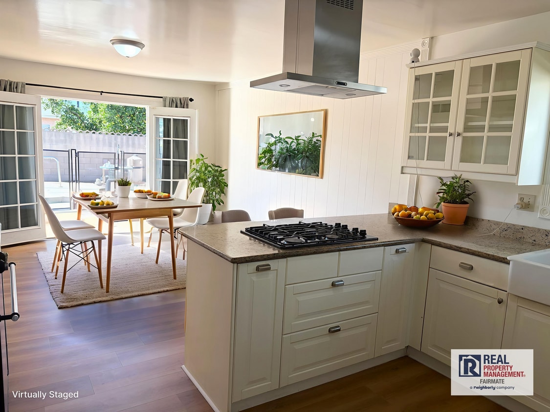 Foto principal - Pool open Updated kitchen spacious bedroom