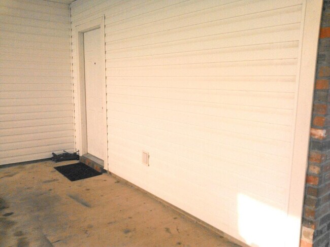 Foto del edificio - 4 Bed home waiting!
