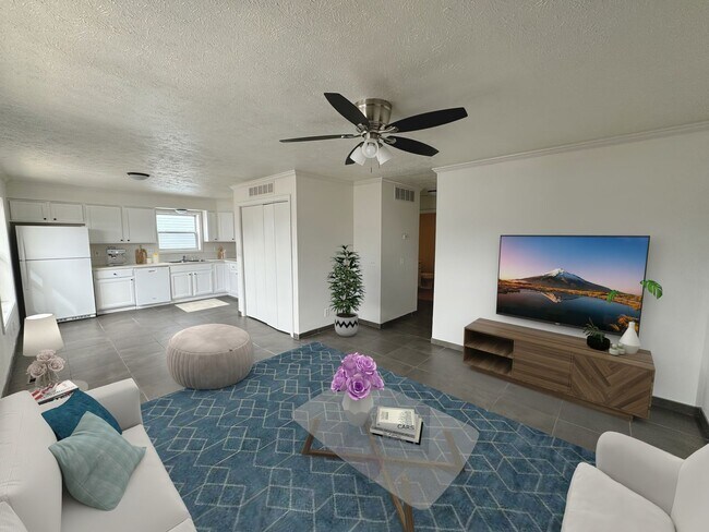 Building Photo - Lovely 2 bedroom 1 bathroom gem with *1 MO...