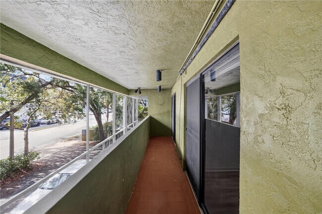 Building Photo - 7420 SW 59th Ave