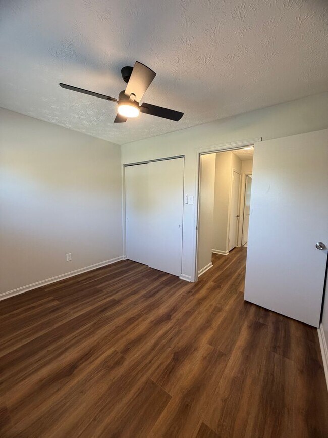 Foto del edificio - 2120 Sage Rd