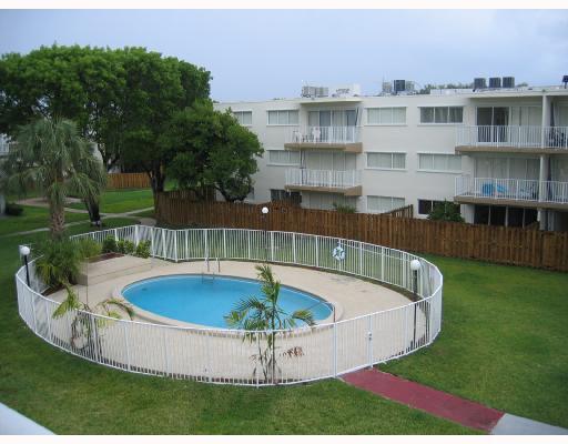 Foto del edificio - 7713 SW 88th St