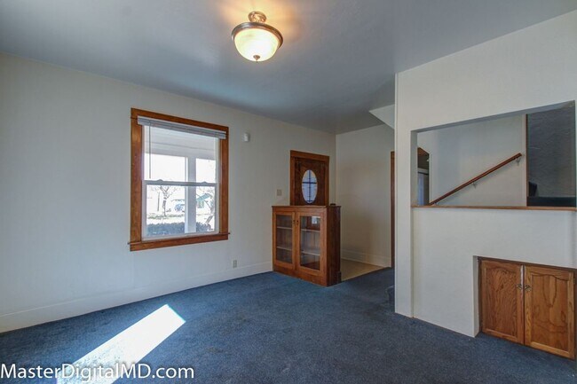 Building Photo - 405 N Mt Vernon