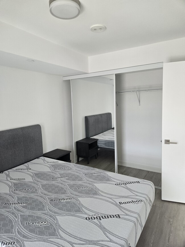 Building Photo - 480 Wilson Ave