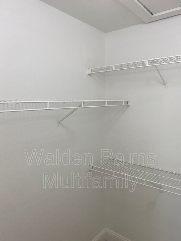 Building Photo - 4760 Walden Cir
