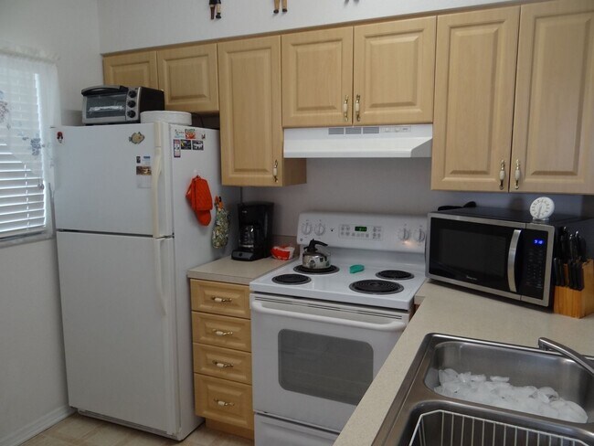 Foto del edificio - 2 br, 2 bath House - 26430 Rampart Blvd Un...