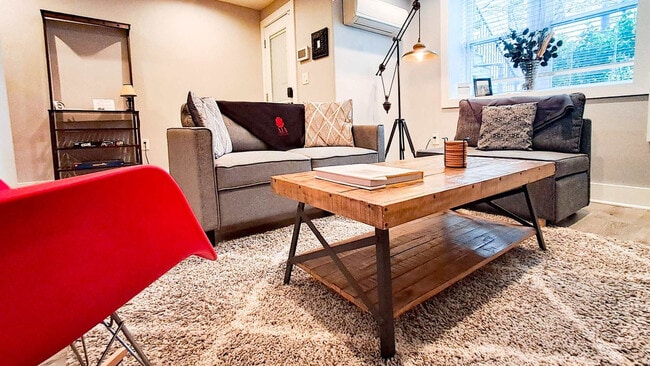 Building Photo - 2032 Flagler Pl NW