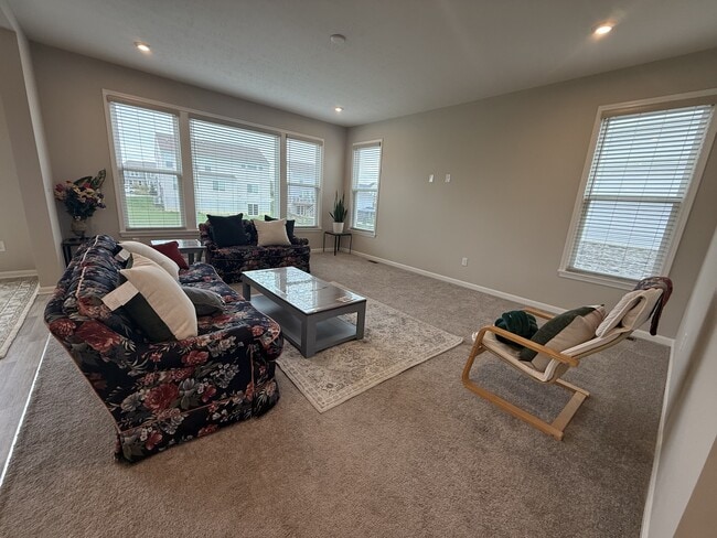 Building Photo - 6964 Briarcliff Ct