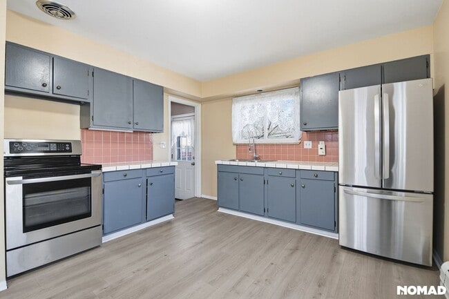 Foto del edificio - 1182 W Ida Ave