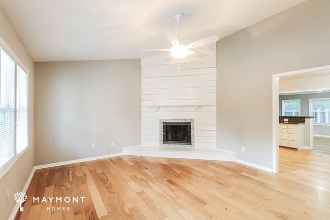 Building Photo - 102 Birchwood Dr