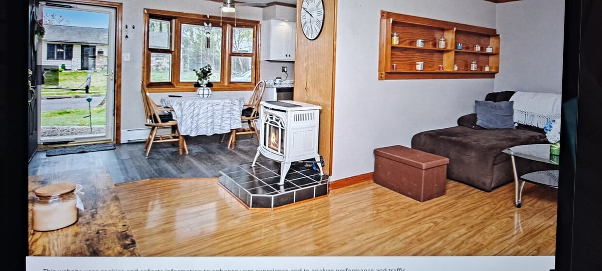 Primary Photo - 76 Tall Pine Ln