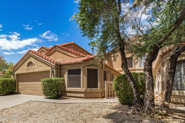 Building Photo - 11240 E Sunnyside Dr