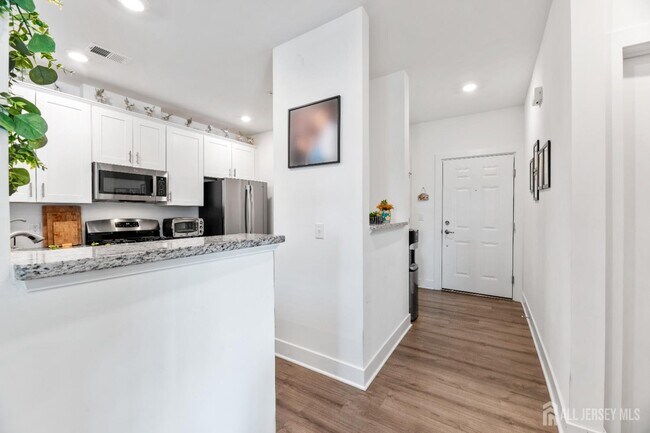 Foto del edificio - 921 Vanderbergh Blvd