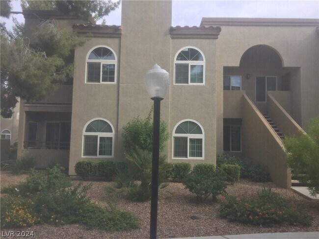 Building Photo - 3145 E Flamingo Rd