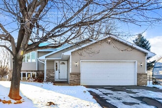 Building Photo - 3746 Hamlet Ave N