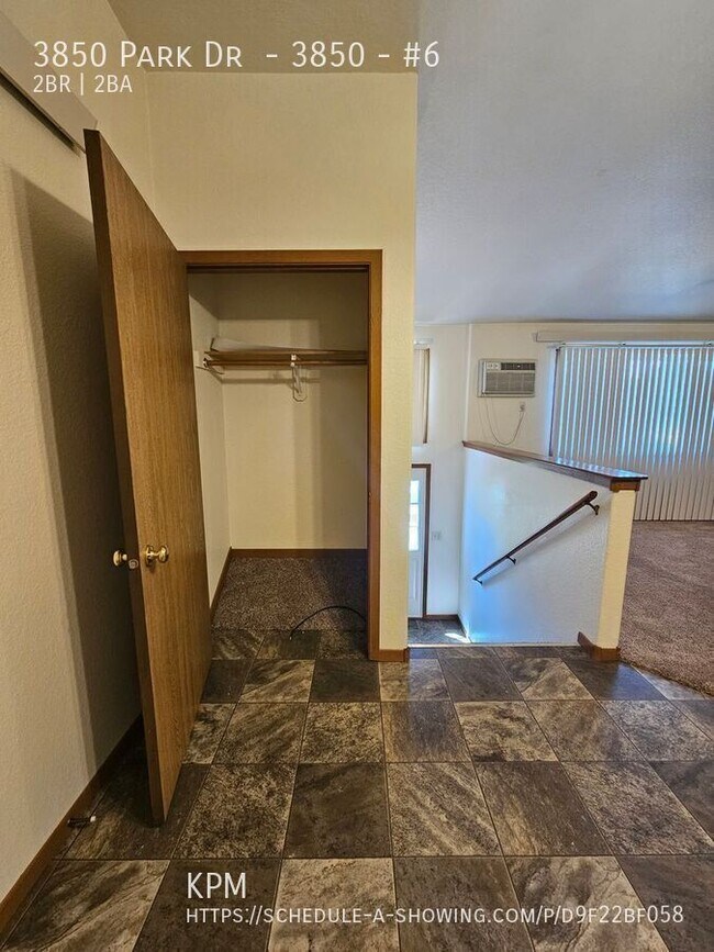 Foto del edificio - 3850 Park Dr