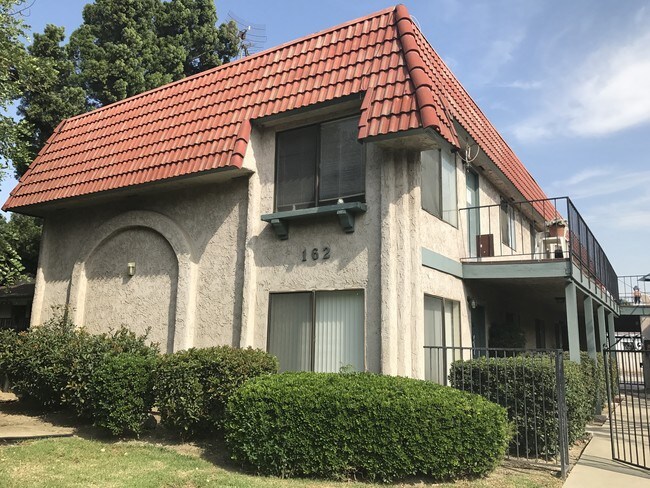 Building Photo - 162 S Linda Way