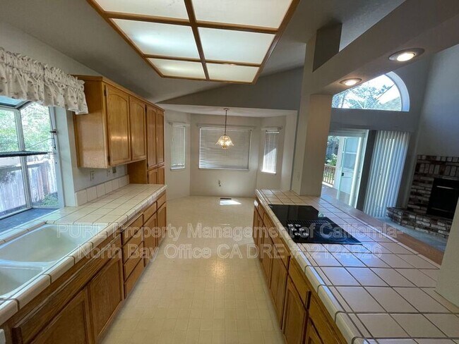 Building Photo - 119 Hop Ranch Road