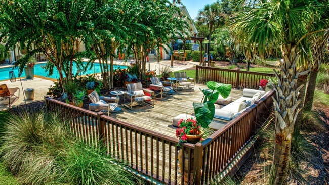 Building Photo - Palmetto Pointe Apartment Homes