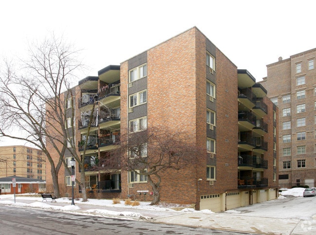 North Chestnut Condominiums