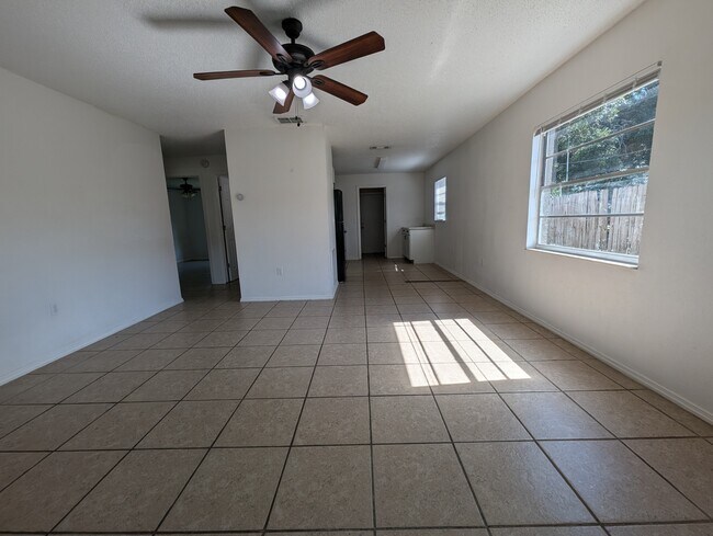 Foto del edificio - 416 40th St E