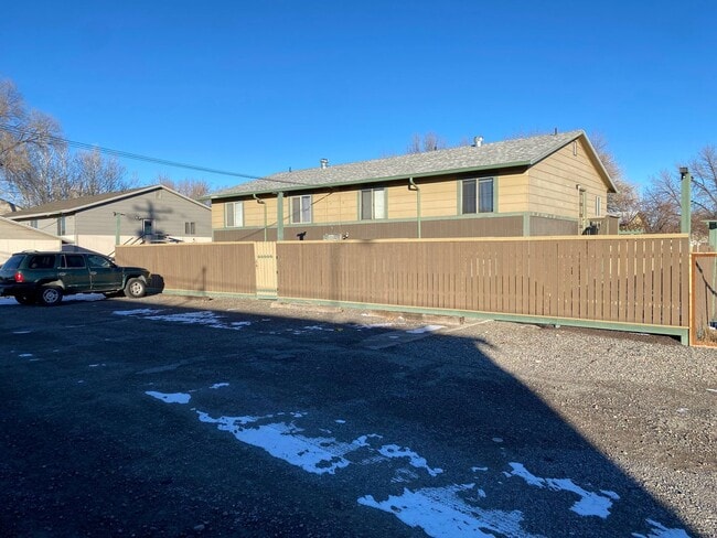Building Photo - 810 Mary Anne Dr