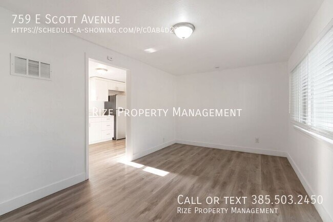 Foto del edificio - 759 E Scott Ave