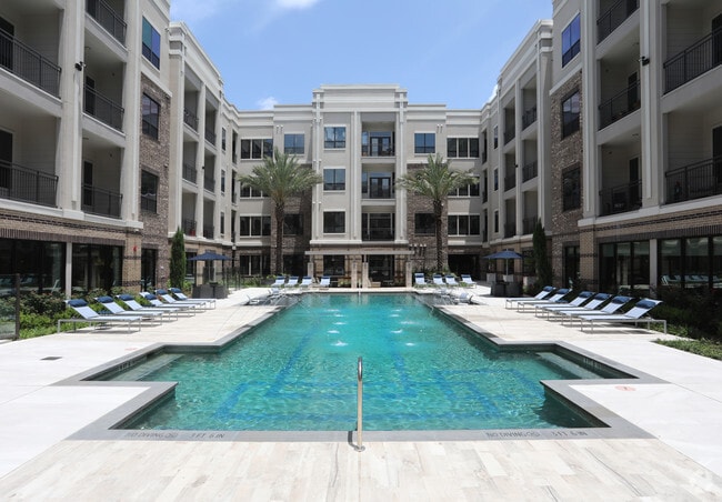 Building Photo - Sinclair