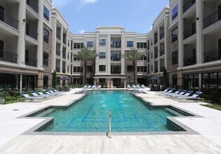 Building Photo - Sinclair