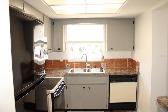 Foto del edificio - 5062 Live Oak Cir