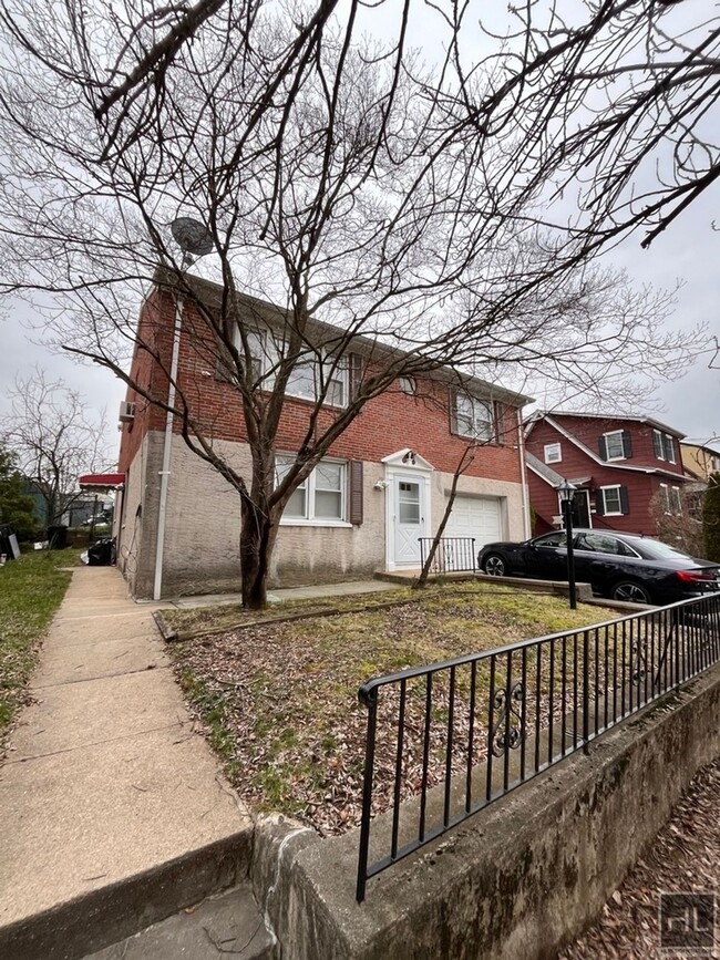 Building Photo - Overhill Place, Yonkers