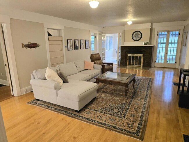 Foto del edificio - 1010 N 7th St