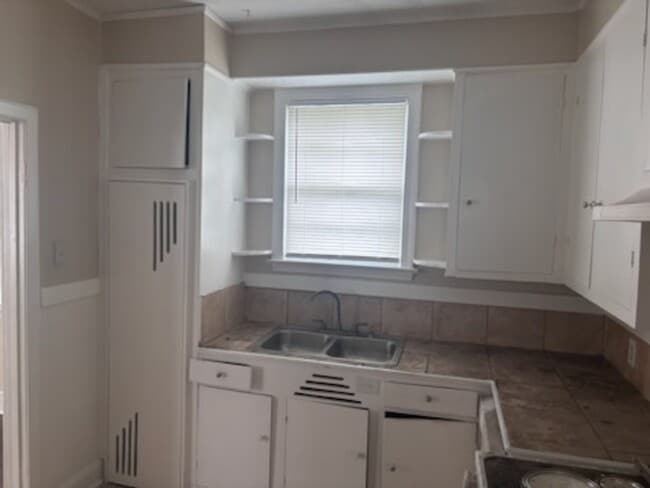 Building Photo - 4052 N State St